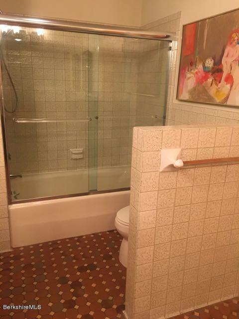 187 Old Stockbridge Road Lenox, MA 01240 - Photo 28 of 37 Master Tub:Shower