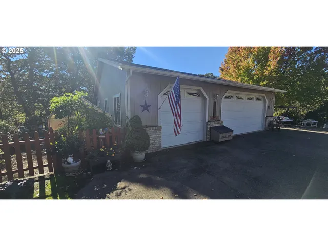 $550,000 | 1525 Braunda Drive, Roseburg, OR 97471