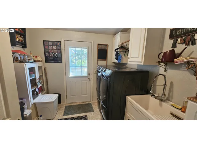 $550,000 | 1525 Braunda Drive, Roseburg, OR 97471