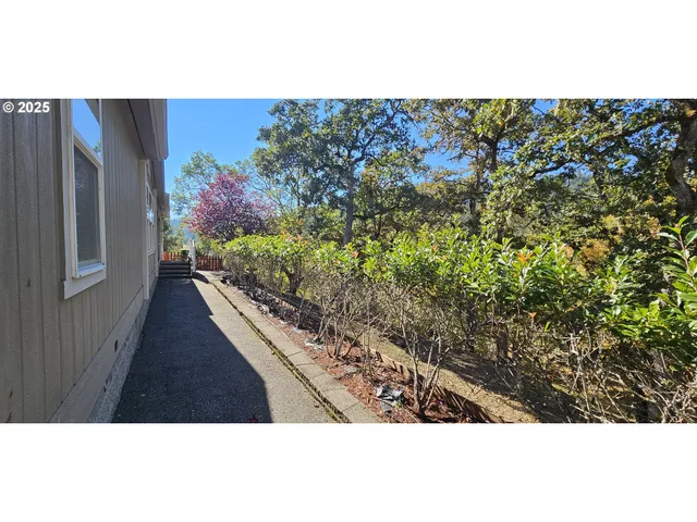 $550,000 | 1525 Braunda Drive, Roseburg, OR 97471