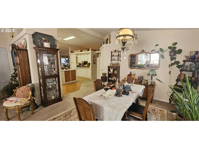 $550,000 | 1525 Braunda Drive, Roseburg, OR 97471