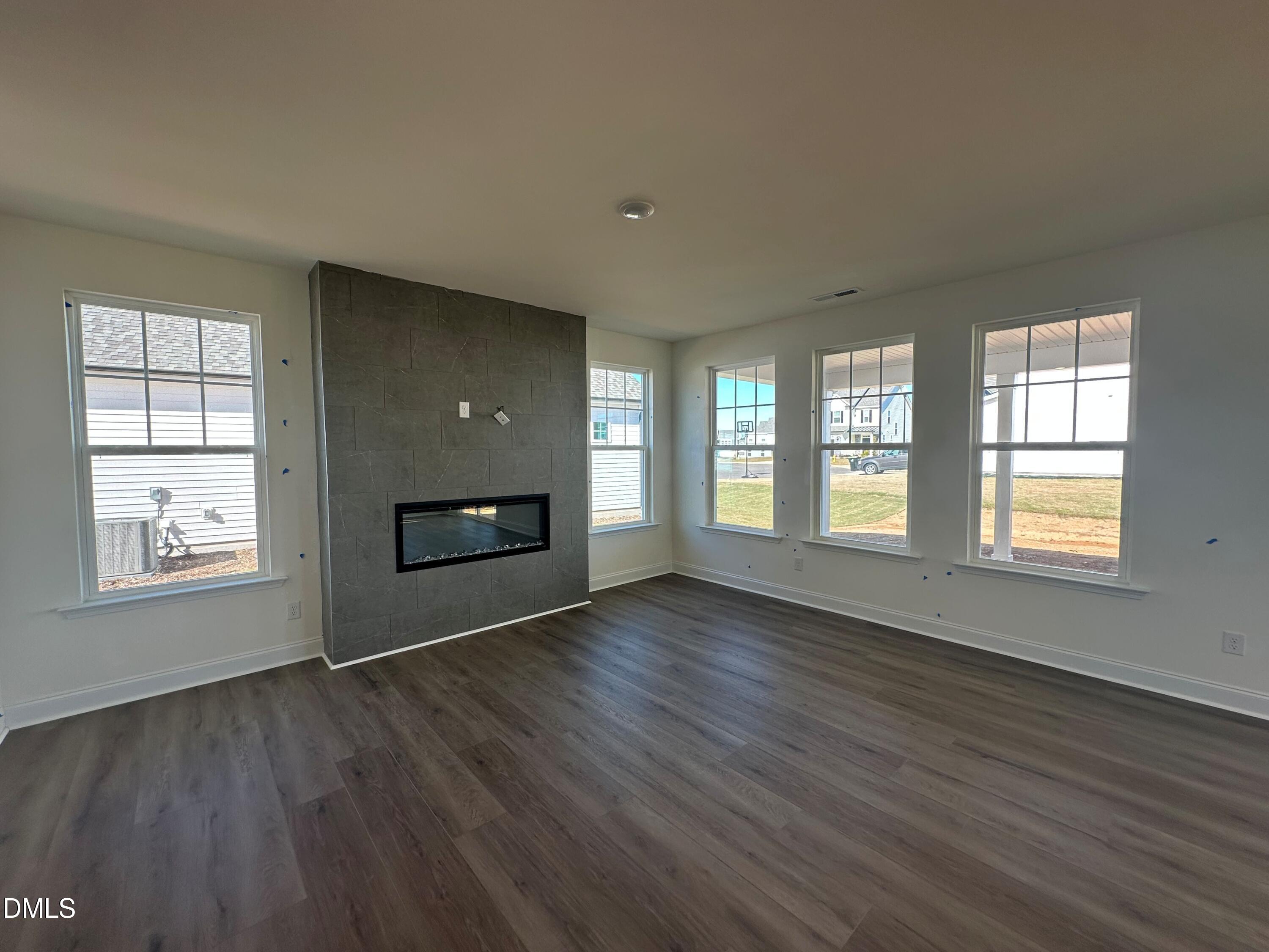 1069 Channel Drop Loop Zebulon, NC 27597 - Photo 6 of 24 5