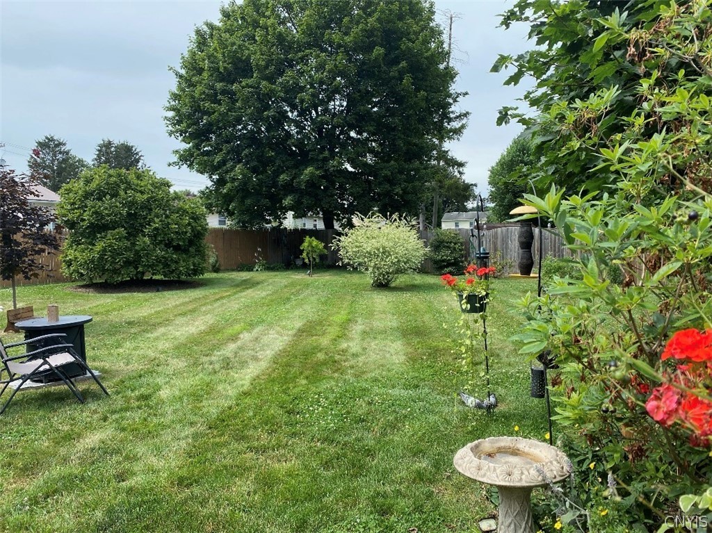 433 Van Dyke Road Utica, NY 13502 - Photo 4 of 20