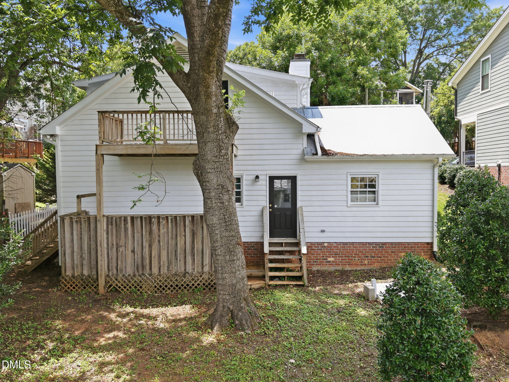 1305 Filmore Street Raleigh, NC 27605 - Photo 9 of 45 9-web-or-mls-DJI_20260710141656_0610_D