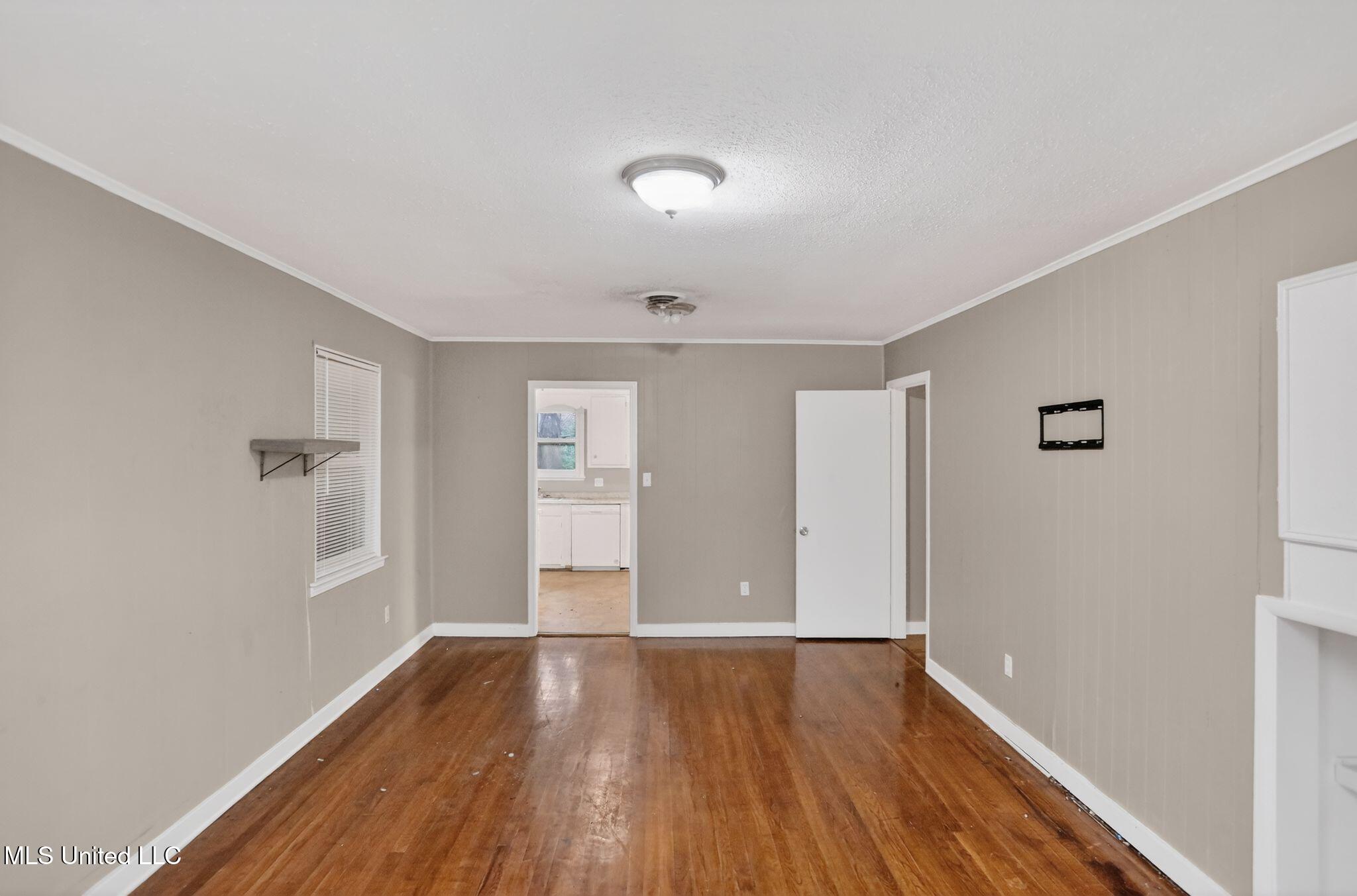 945 Valencia Street Jackson, MS 39204 - Photo 16 of 37 16_945_Valencia_St_Jackson_MS_39204-Livi