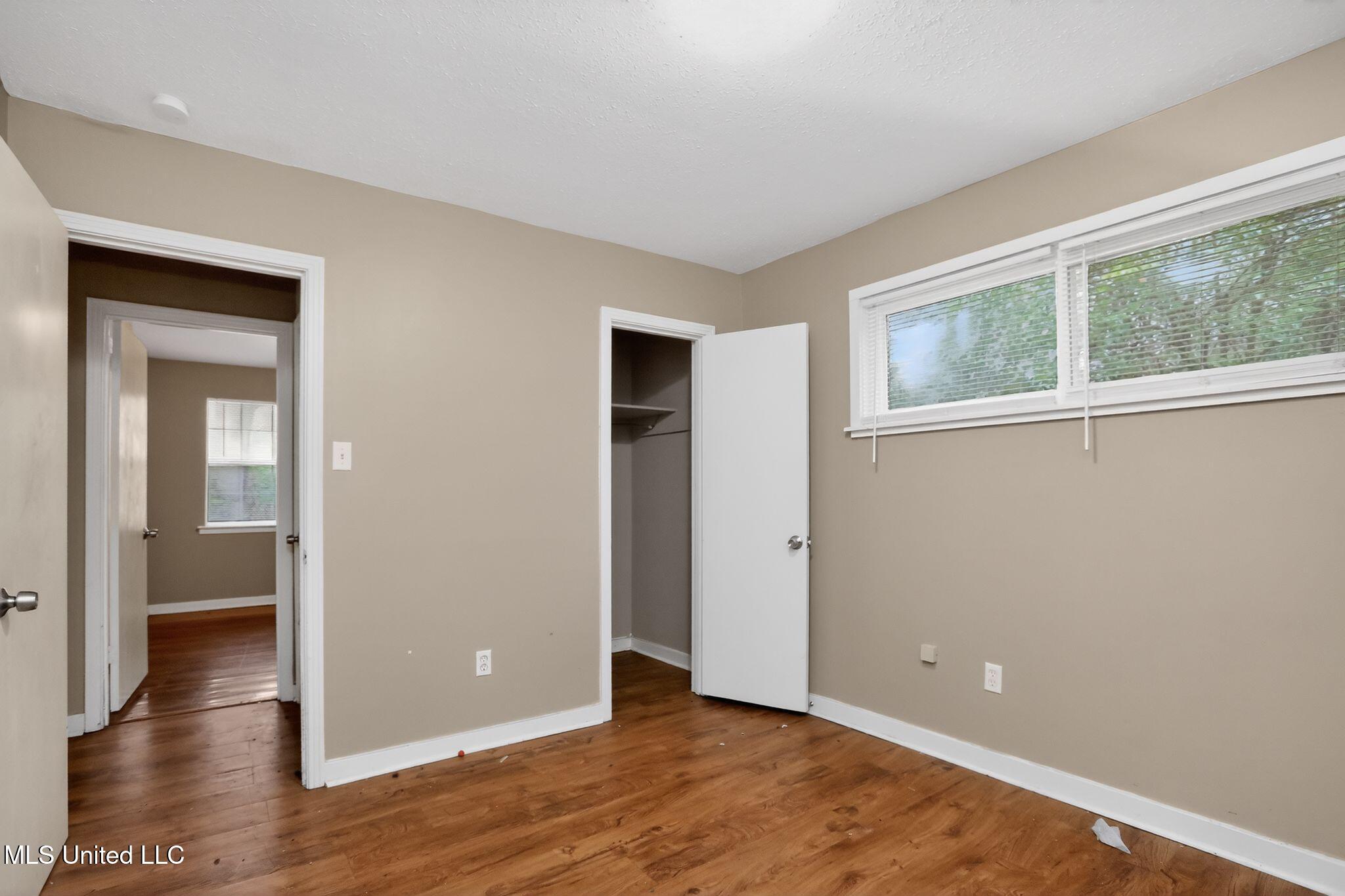 945 Valencia Street Jackson, MS 39204 - Photo 28 of 37 28_945_Valencia_St_Jackson_MS_39204-Bedr