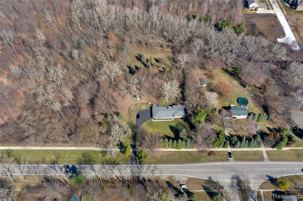 2403 East Square Lake Road Troy, MI 48085 - Photo 29 of 29