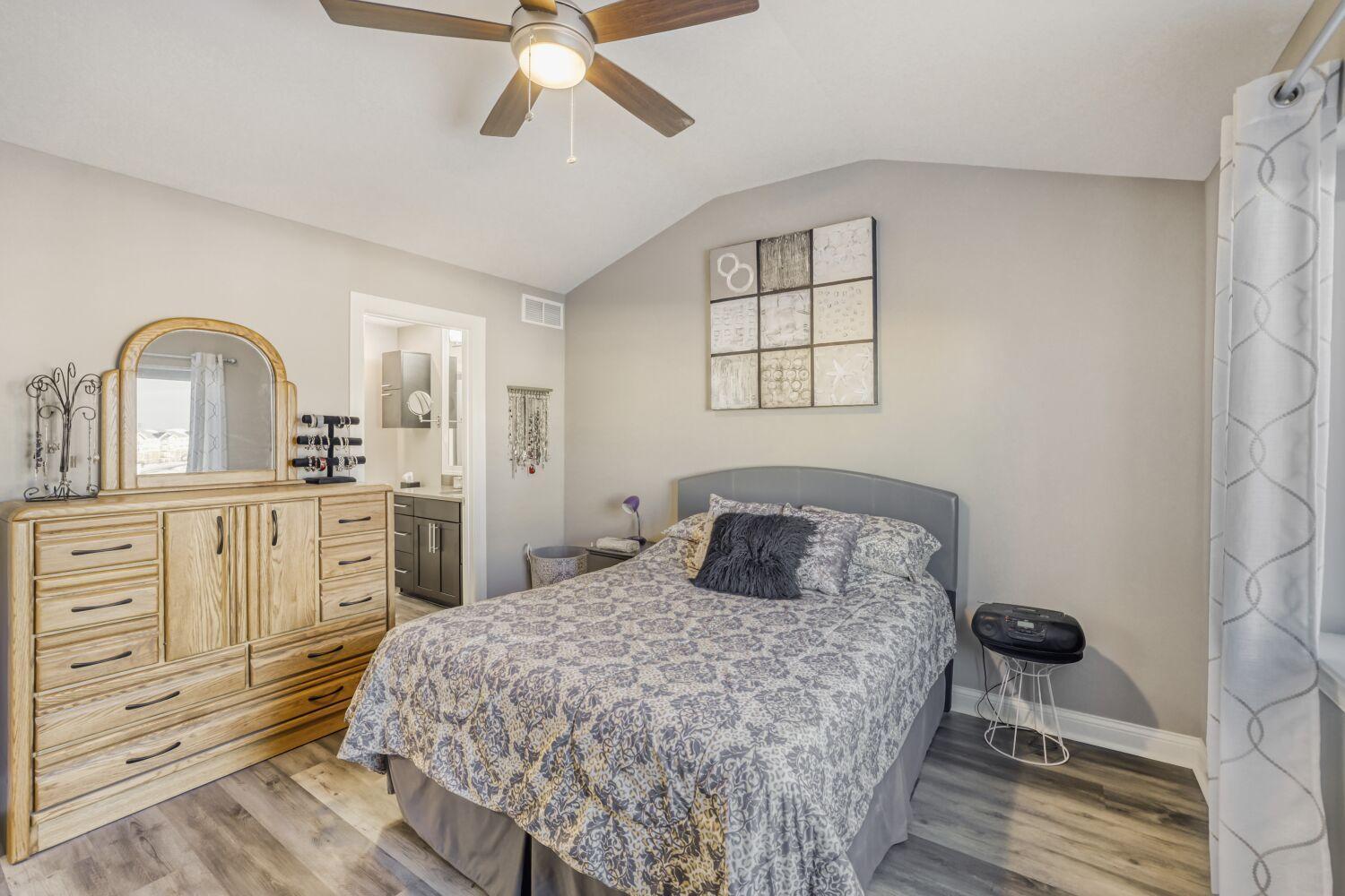 8358 Hemlock Lane North Maple Grove, MN 55369 - Photo 18 of 33