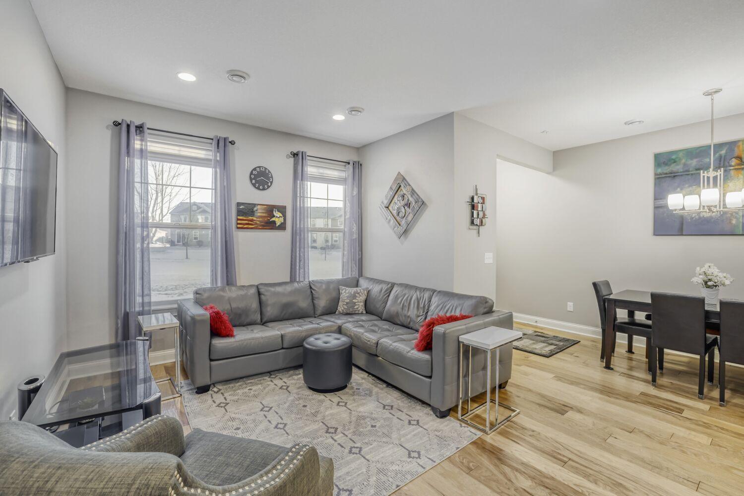 8358 Hemlock Lane North Maple Grove, MN 55369 - Photo 8 of 33