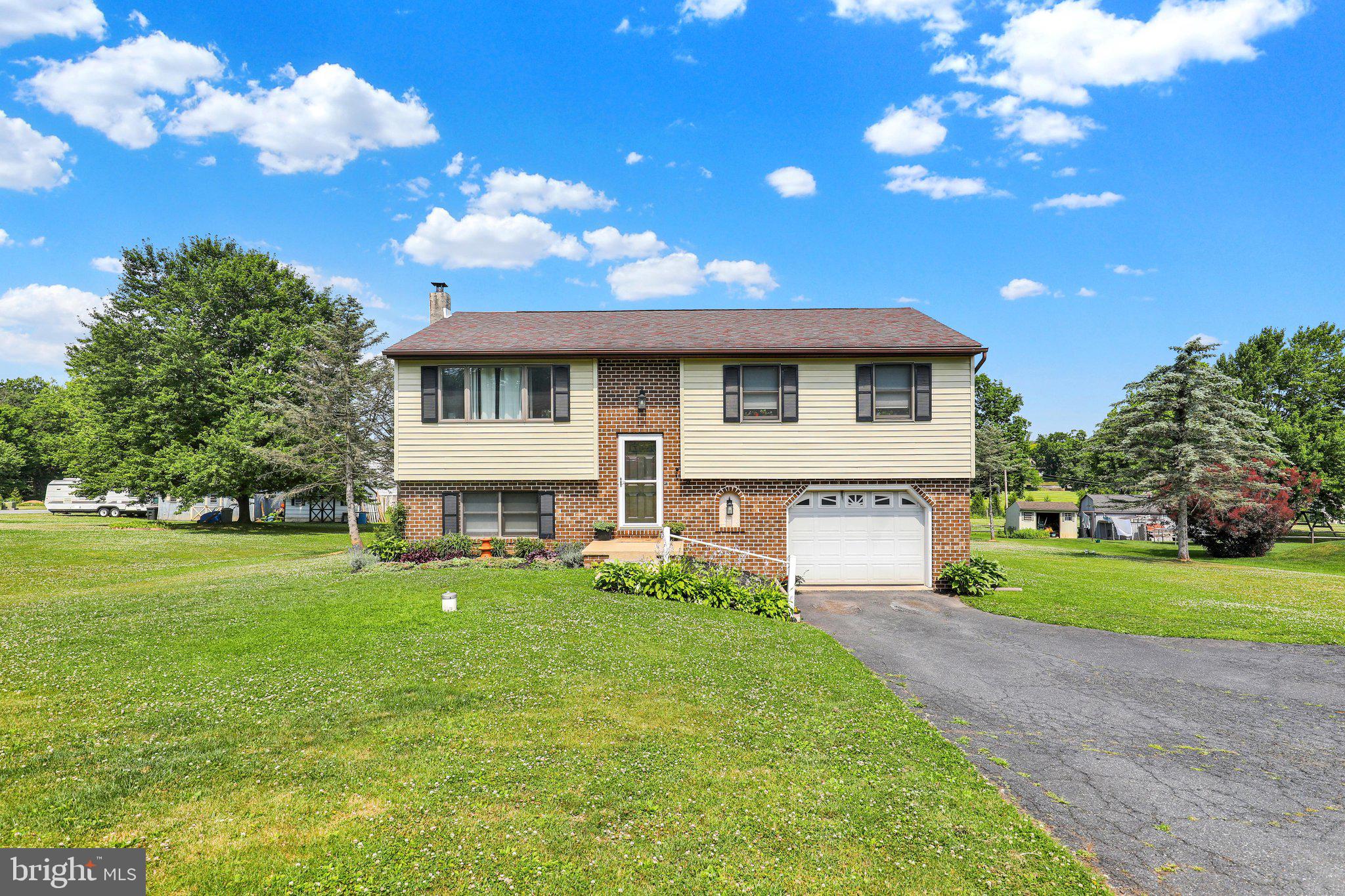 220 Pleasant Valley Road East Earl, PA 17519 - Photo 2 of 25 360_3845
