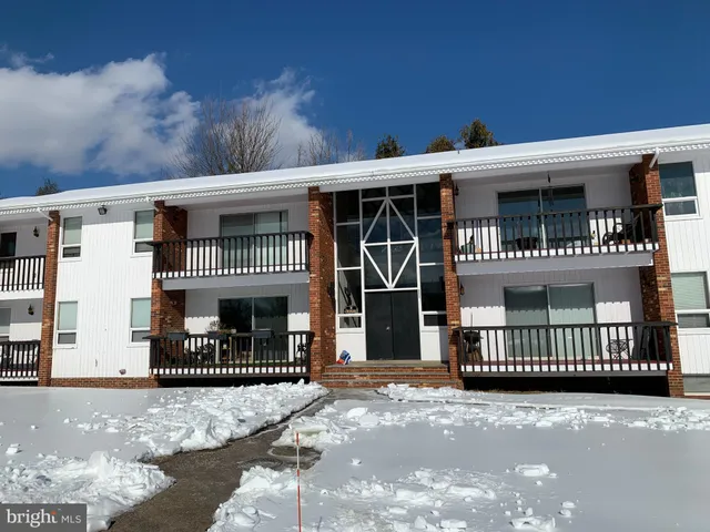 $1,600 | 111 Green Street, Unit 3, Warrenton, VA 20186