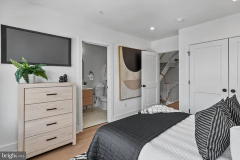 $1,190,000 | 749 North Capitol Street, Philadelphia, PA 19130