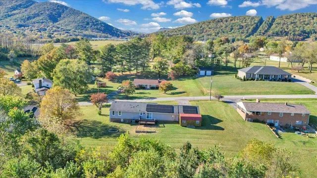 $320,000 | 282 Lakeview Drive, Roanoke, VA 24012