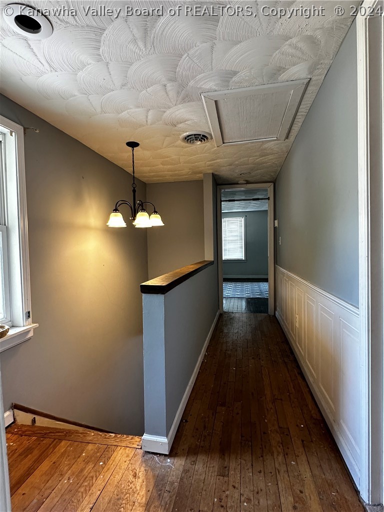 706 Stratton Street Logan, WV 25601 - Photo 9 of 25 Gallery Image 9