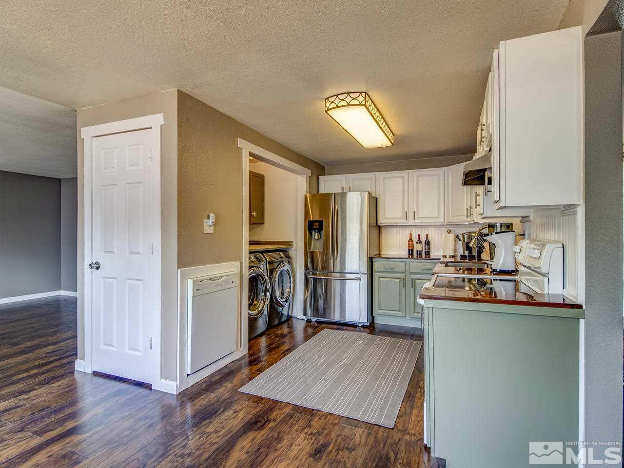 385 Palace Drive Reno, NV 89506 - Photo 5 of 19 Photo 5