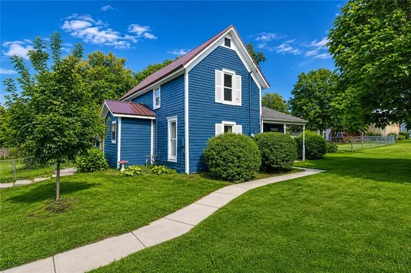 $195,000 | 405 Russell Street, Lathrop, MO 64465
