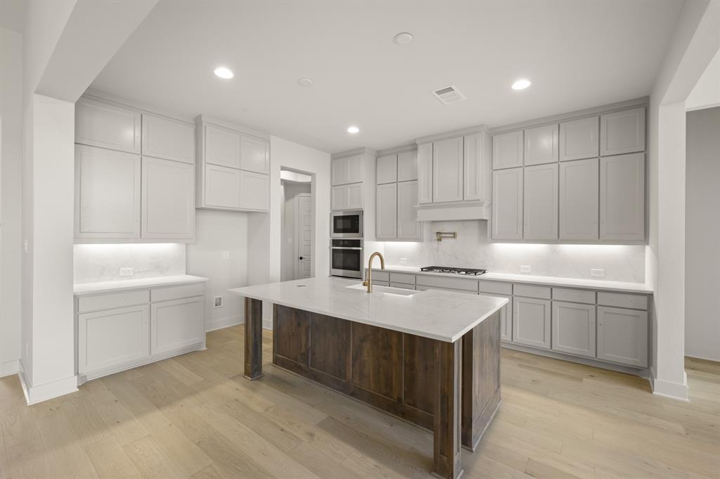 6451 Cedar Elm Road Midlothian, TX 76065 - Photo 6 of 39 6451 Cedar Elm- Kitchen-8916