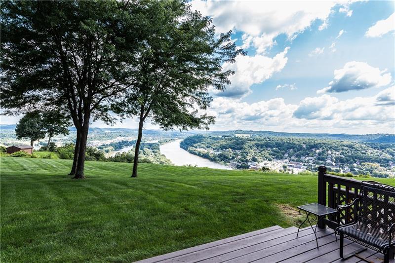 171 Shadow Ridge Drive Pittsburgh, PA 15238 - Photo 2 of 25 Gallery Image 2