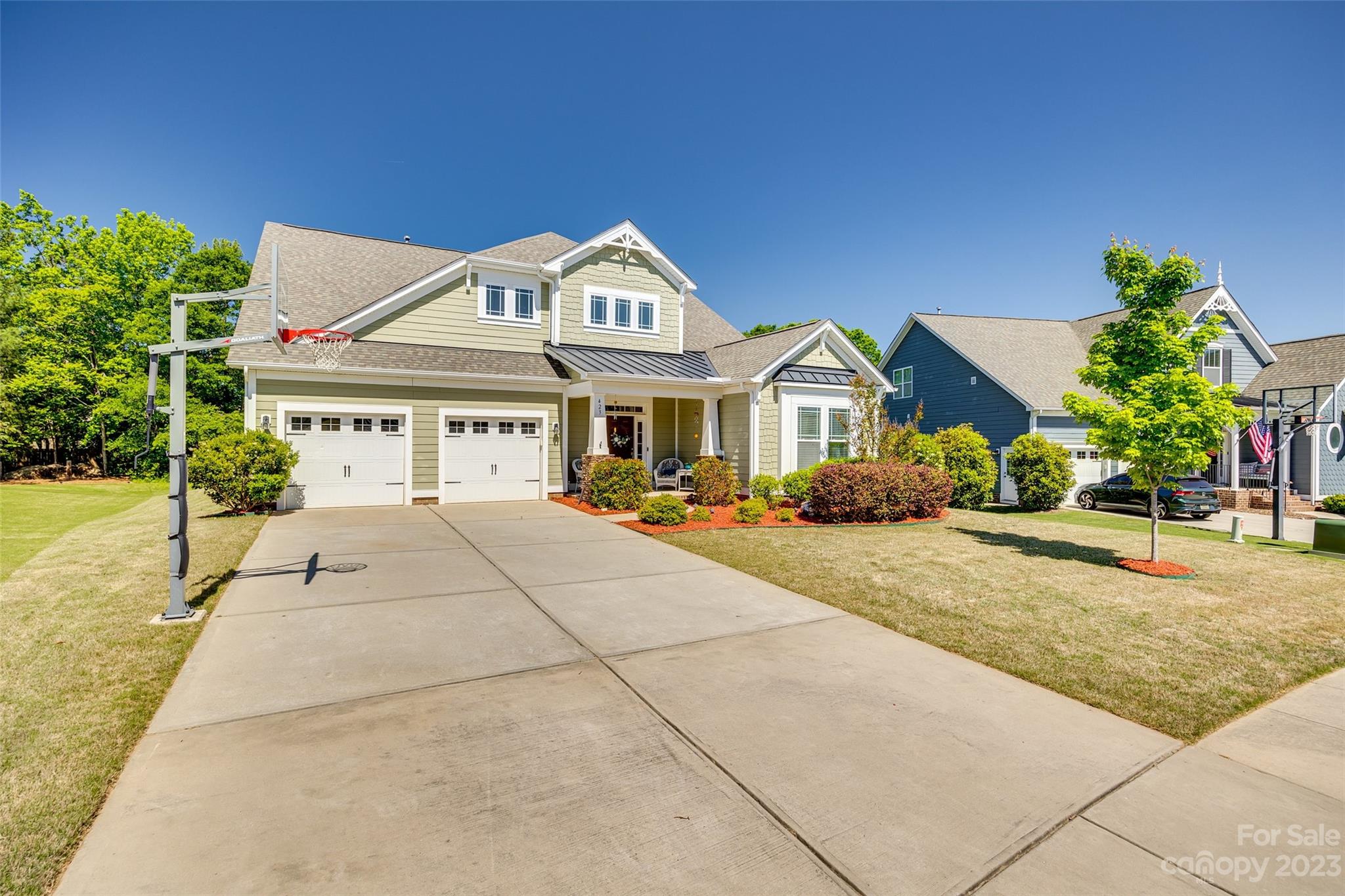 a view of house and outdoor space