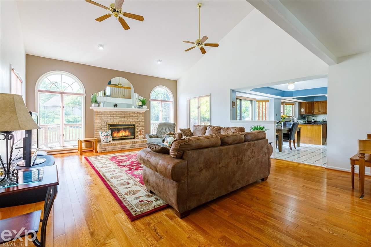 2173 Reagan Drive Rochester Hills, MI 48309 - Photo 10 of 36