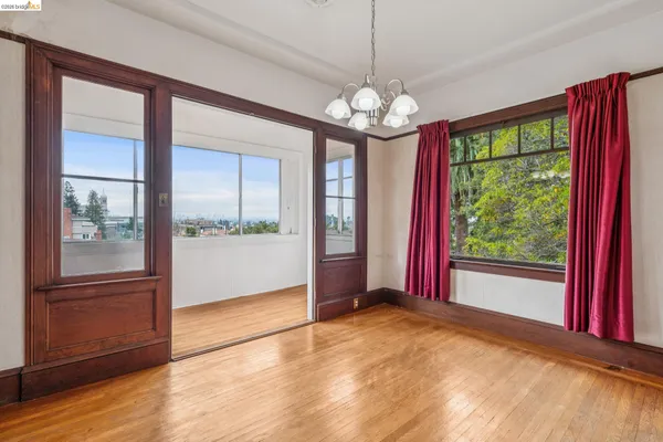$949,000 | 2600 Hilgard Avenue, Berkeley, CA 94709