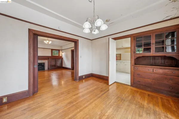 $949,000 | 2600 Hilgard Avenue, Berkeley, CA 94709