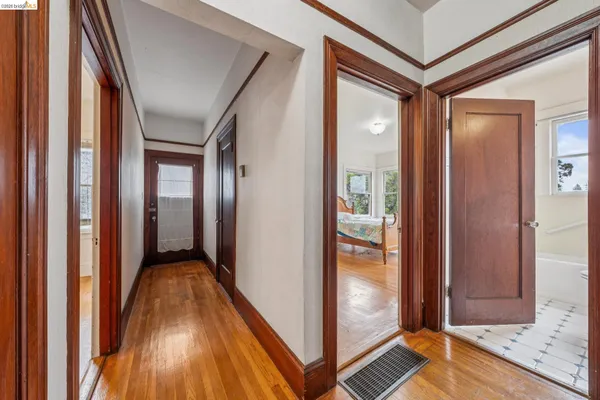 $949,000 | 2600 Hilgard Avenue, Berkeley, CA 94709