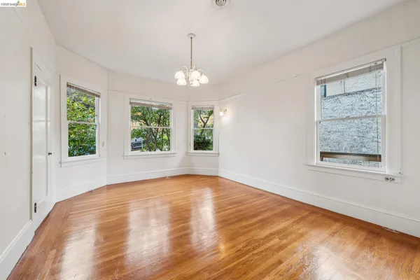 $949,000 | 2600 Hilgard Avenue, Berkeley, CA 94709