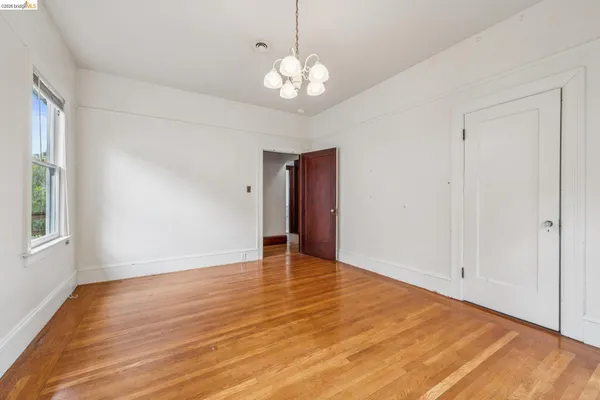 $949,000 | 2600 Hilgard Avenue, Berkeley, CA 94709