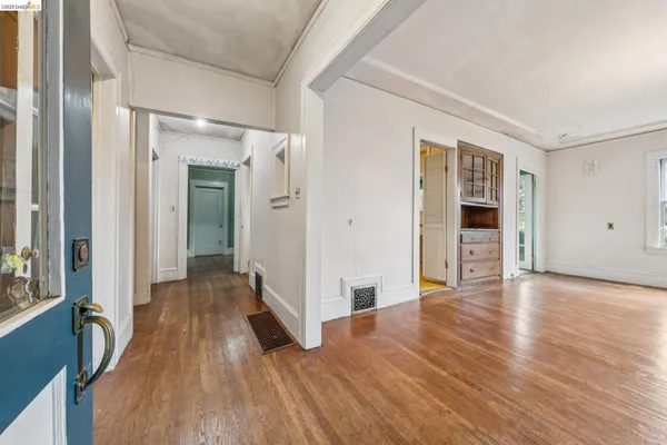 $949,000 | 2600 Hilgard Avenue, Berkeley, CA 94709