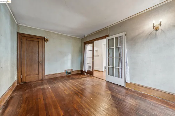 $949,000 | 2600 Hilgard Avenue, Berkeley, CA 94709