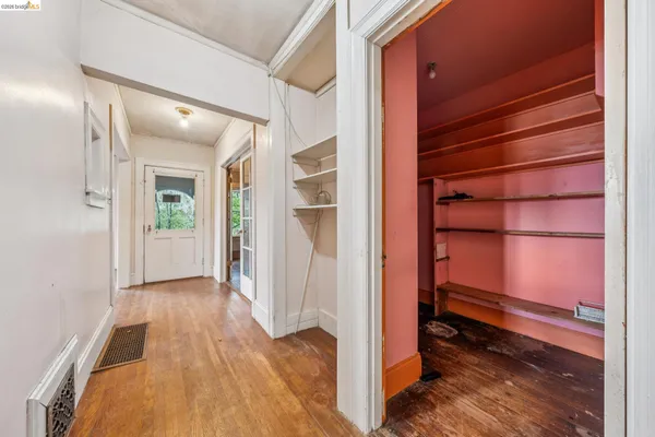 $949,000 | 2600 Hilgard Avenue, Berkeley, CA 94709