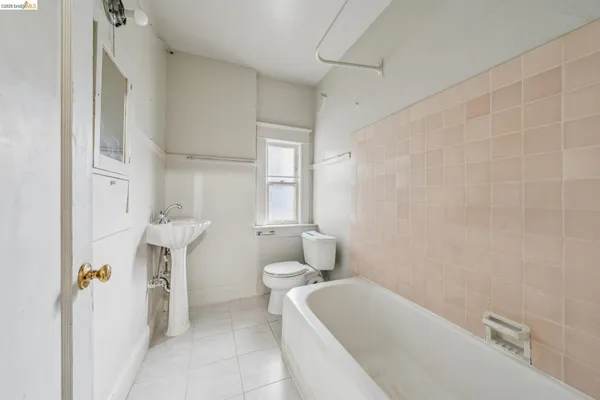 $949,000 | 2600 Hilgard Avenue, Berkeley, CA 94709