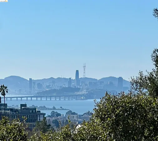 $949,000 | 2600 Hilgard Avenue, Berkeley, CA 94709