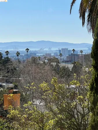 $949,000 | 2600 Hilgard Avenue, Berkeley, CA 94709