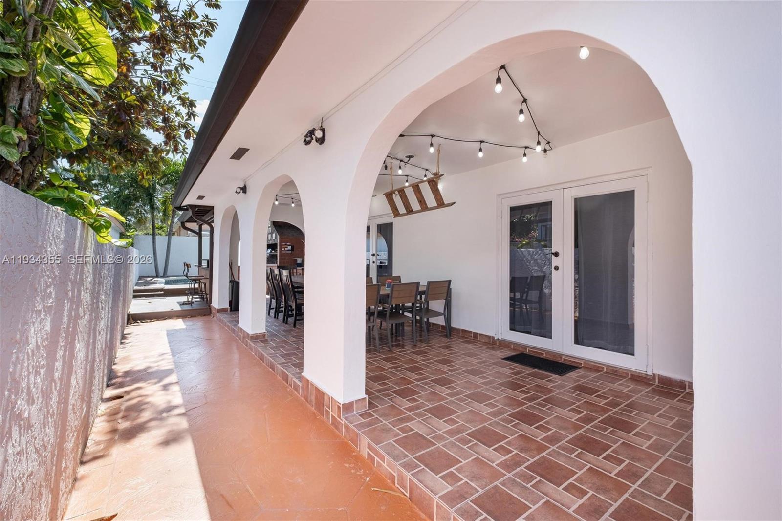 2430 Southwest 22nd Terrace Miami, FL 33145 - Photo 29 of 37