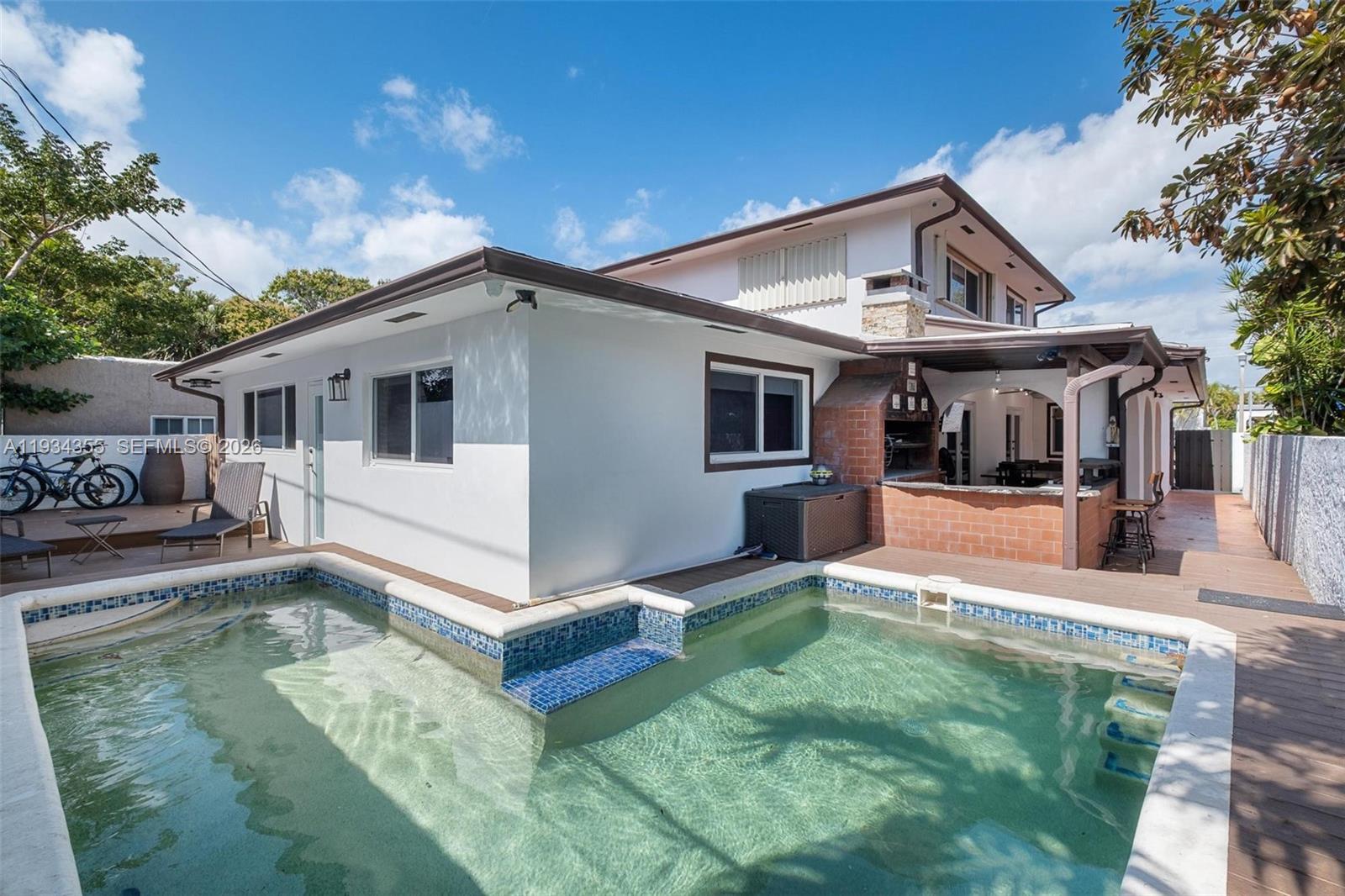 2430 Southwest 22nd Terrace Miami, FL 33145 - Photo 35 of 37