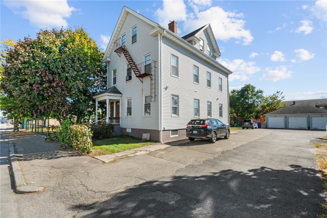 51 Johnson Street Pawtucket, RI 02860 - Photo 2 of 46