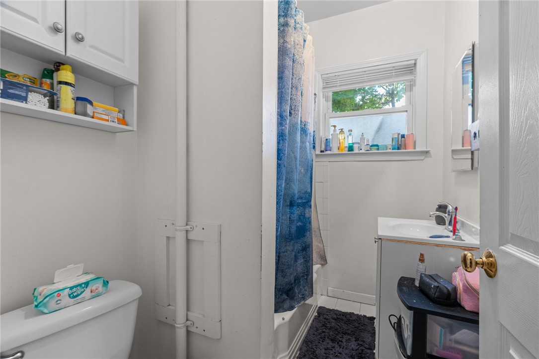 51 Johnson Street Pawtucket, RI 02860 - Photo 26 of 46