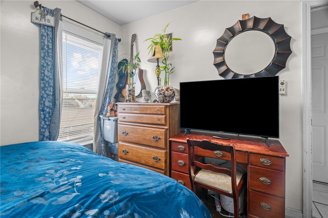 51 Johnson Street Pawtucket, RI 02860 - Photo 36 of 46