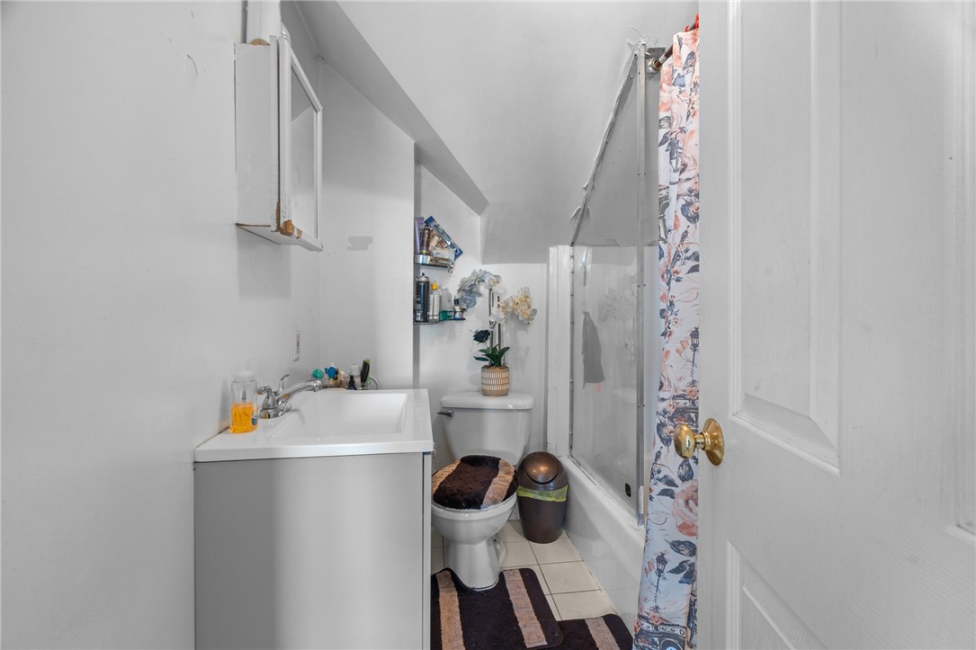 51 Johnson Street Pawtucket, RI 02860 - Photo 37 of 46