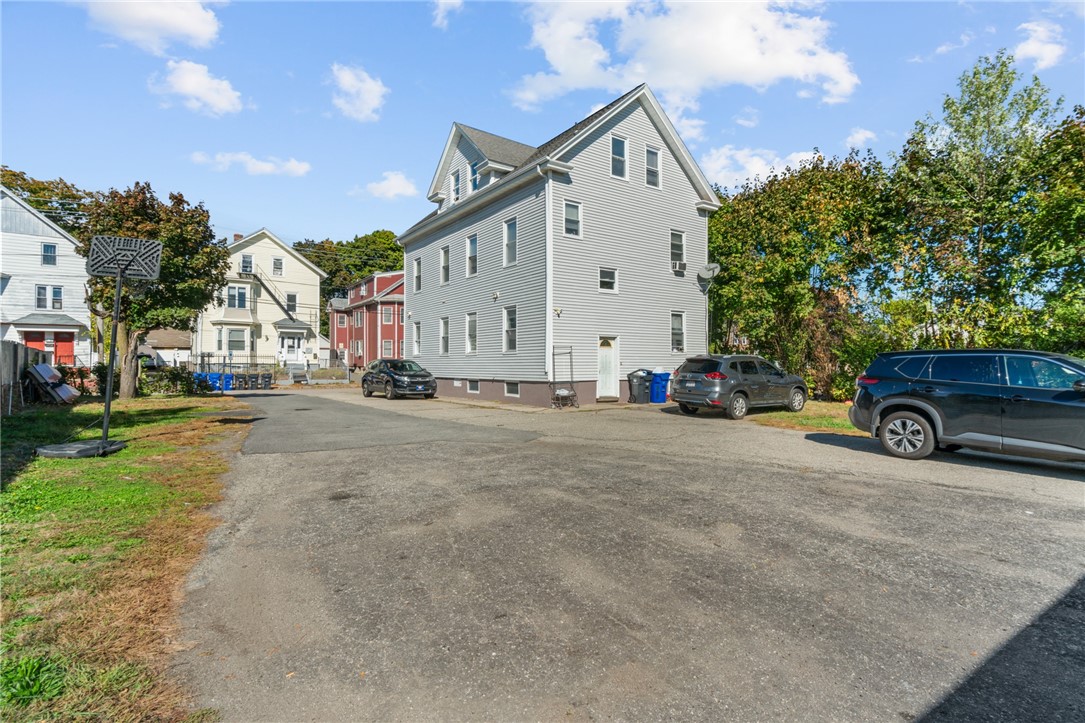 51 Johnson Street Pawtucket, RI 02860 - Photo 6 of 46