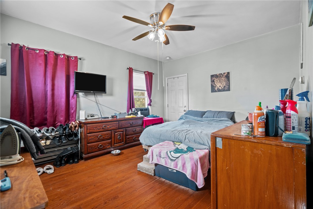 51 Johnson Street Pawtucket, RI 02860 - Photo 8 of 46