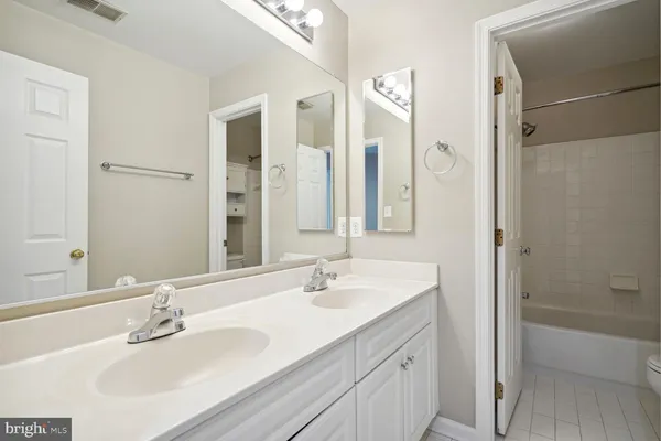 $4,700 | 8544 Westown Way, Vienna, VA 22182
