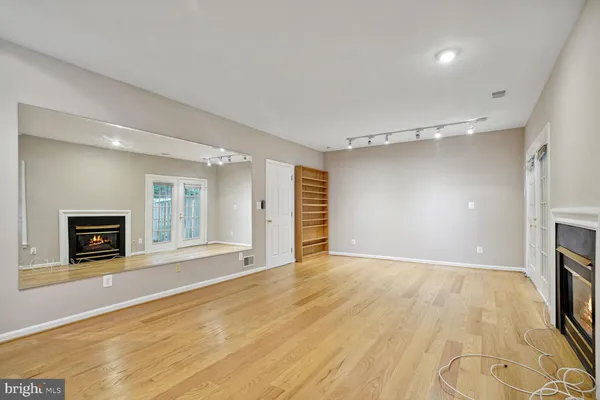 $4,700 | 8544 Westown Way, Vienna, VA 22182