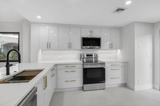 $549,900 | 15961 Loch Katrine Trail, Unit 7103, Delray Beach, FL 33446