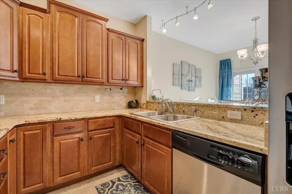 $548,000 | 300 South Pointe Shore Drive, Unit 411, Moneta, VA 24121