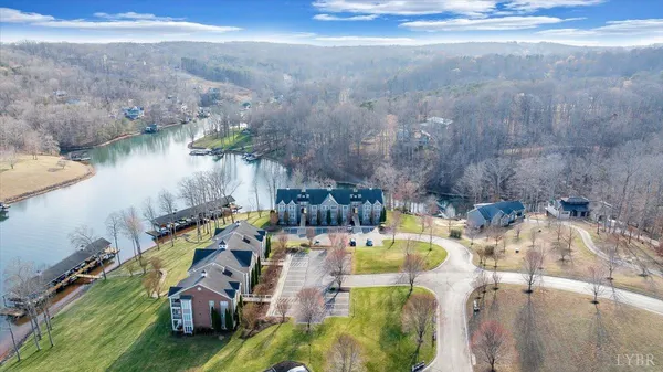 $548,000 | 300 South Pointe Shore Drive, Unit 411, Moneta, VA 24121