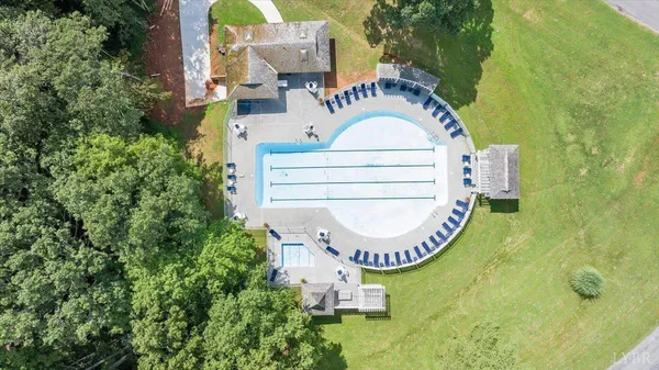 $548,000 | 300 South Pointe Shore Drive, Unit 411, Moneta, VA 24121