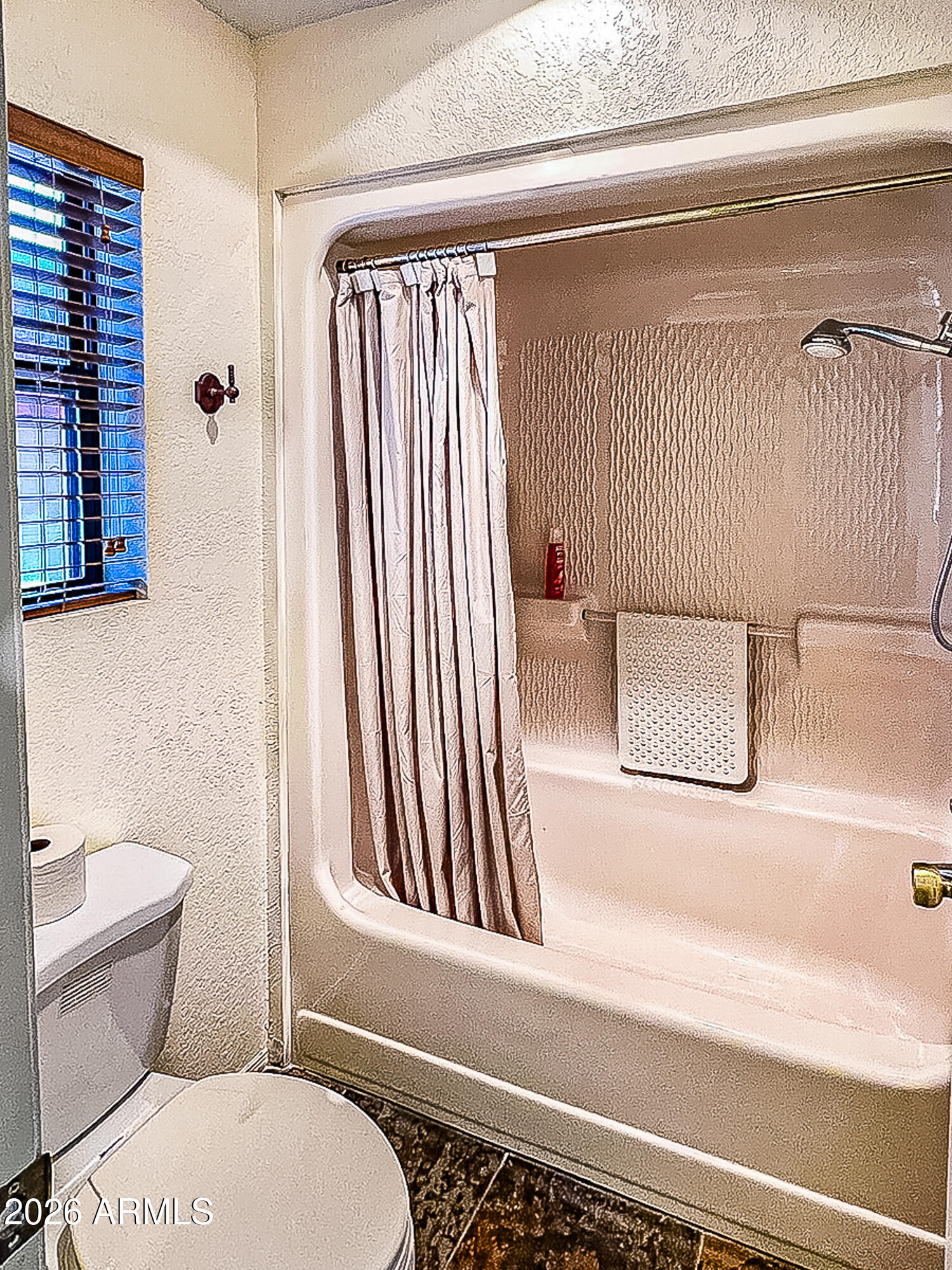 155 Canyon Diablo Road, Unit 6 Sedona, AZ 86351 - Photo 23 of 28 23-Guest-Bath-Enclosure